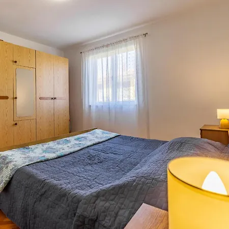 2 Bedroom Cozy In *