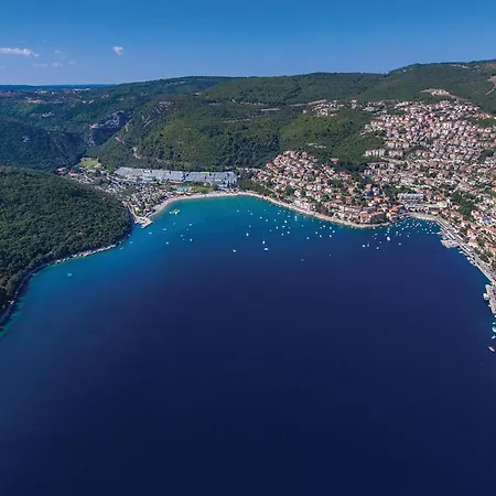Apartman 2 Bedroom Cozy In Labin