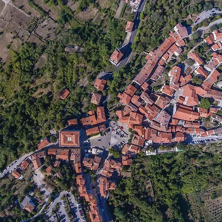 2 Bedroom Cozy In Labin