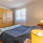 2 Bedroom Awesome In *