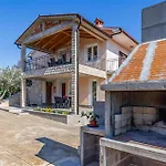 2 Bedroom Awesome In
