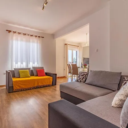2 Bedroom Cozy In 아파트 *